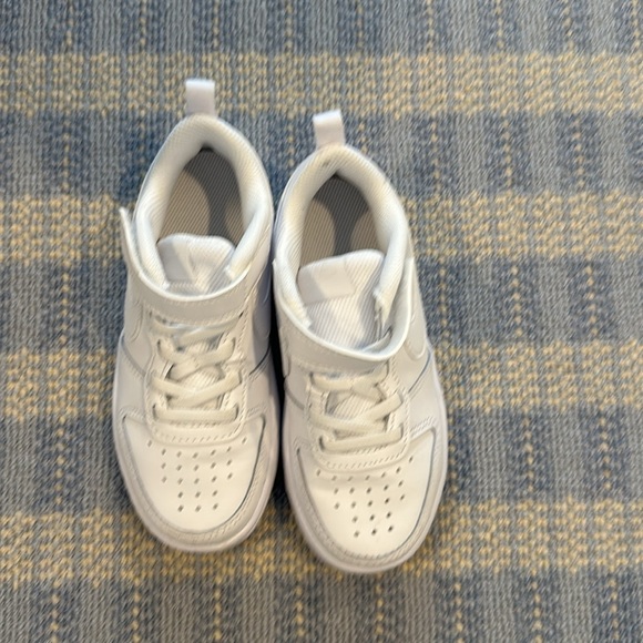 Nike Toddler Low Court Sneakers - Picture 2 of 6